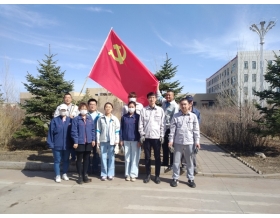標題：華德牧草公司開展“助力600大會戰(zhàn)，清理白色垃圾”主題黨日活動
瀏覽次數(shù)：1228
發(fā)表時間：2021-04-28